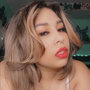 Meet your Posher, Nessa